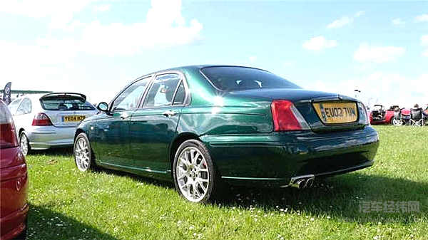 在设计趋同化的汽车时代，不如用这些老车回味经典！