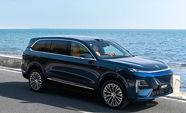 插混与增程的对决 深蓝S09与领克900谁更有性价比？