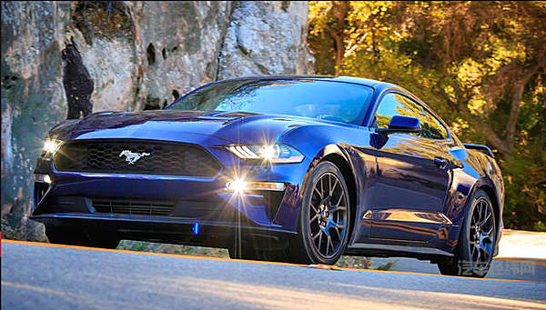 “两面派”美式肌肉跑车出场！ 这匹“野马”你降得住吗？
