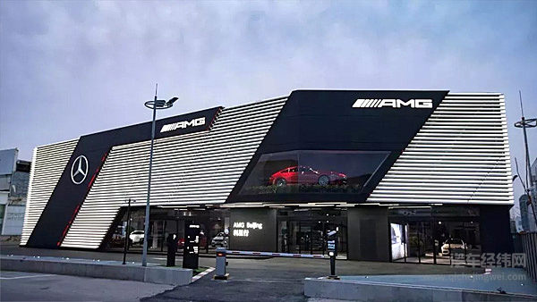 全新AMG GT四门跑车：我想开你去繁忙的CBD，然后去赛道挑战自己