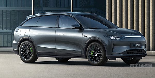 续航都在500公里以上 极狐阿尔法T5与零跑C11哪款更值得入手？