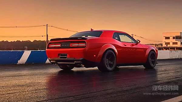 道奇Challenger：同样是过50岁生日 凭啥我就不遭人待见？