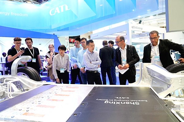 神行超充电池亮相IAA国际车展