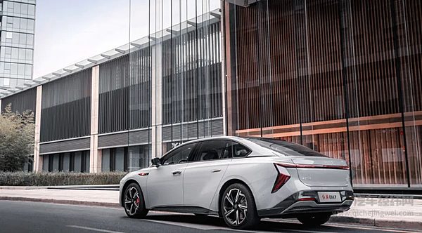 ALL IN新能源后首款重磅车型 红旗EH7能否打开局面？