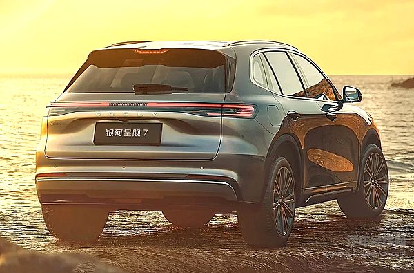 宋PLUS DM-i实力强悍 星舰7 EM-i能靠性价比获胜？