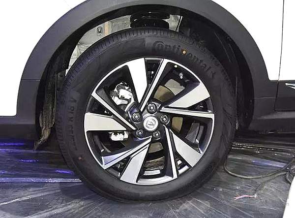 解决了电动车的“里程焦虑”后  长安新能源E-Rock玩起了年轻范儿  