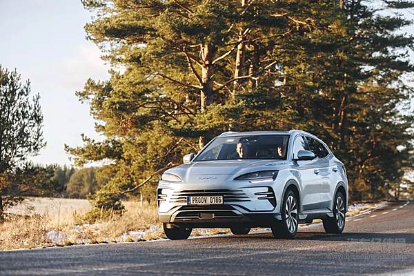 比亚迪爱沙尼亚首家门店开业 带来绿色出行新选择