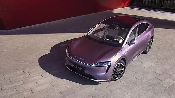 “共赴·新奇夜”2025奇家宴盛大开席