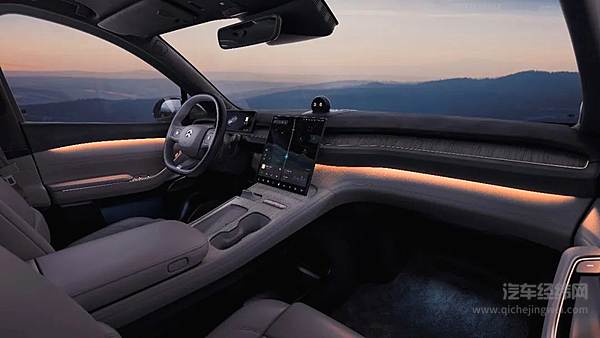 如何赋予内饰高级的裸妆感？