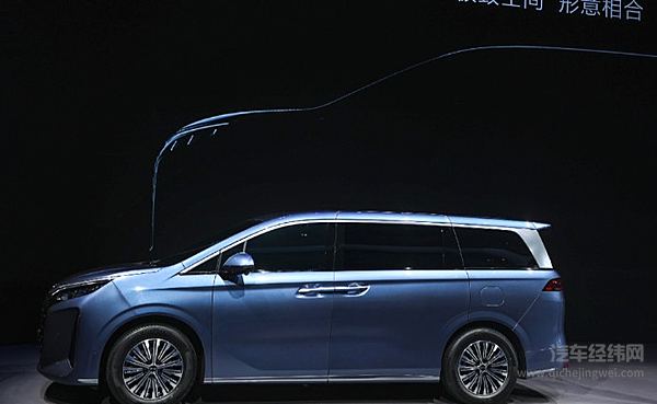 比亚迪夏亮相成都车展 有华为加持的岚图梦想家可否与之一战？