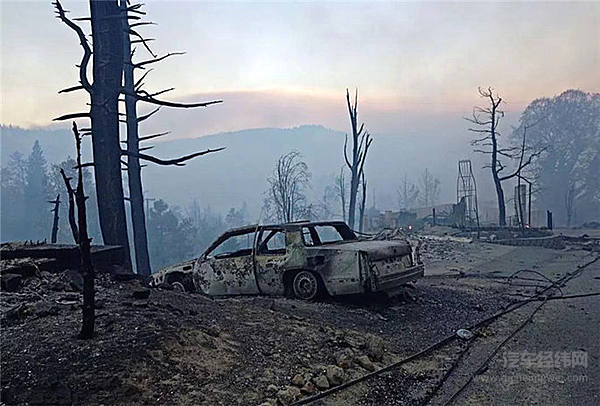 萨博、EVO、86再到甲壳虫，一直以来，我们经历着的突然失去是否才是最好的？