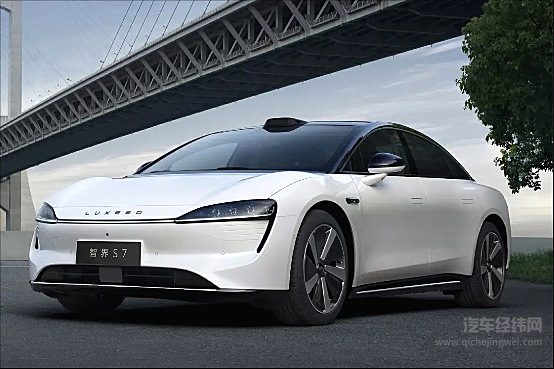 又一款华为系车型 智界S7与问界M7有何不同？