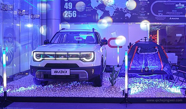 都是方盒子 捷途自由者和北京BJ30谁更强？