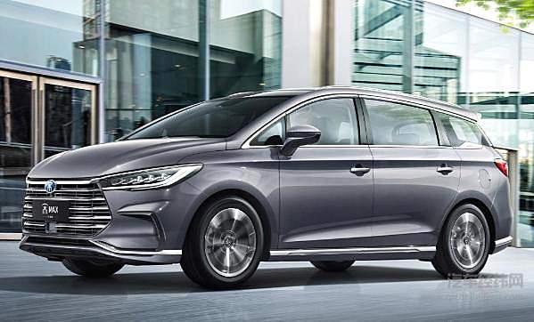龙颜大悦实力提升 比亚迪宋MAX升级版上市