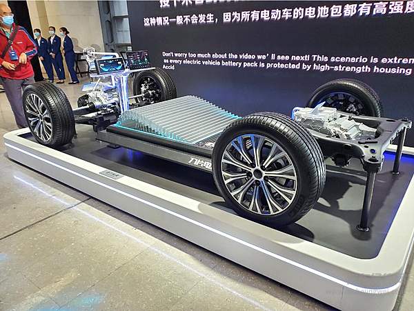 比亚迪4款重磅新车上市 全部搭载刀片电池