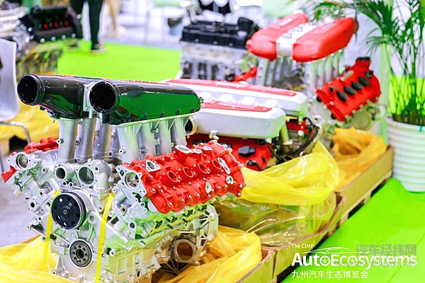 九州汽车生态博览会盛大启幕，首日超10万人前来观展！