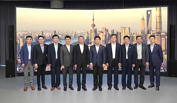 华人运通践行“三智”战略 推动“智路”项目落地