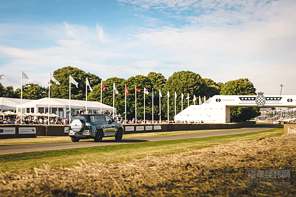 共享世界盛会仰望U8、U9亮相2024古德伍德速度节