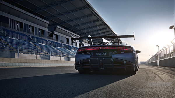 仰望U9首台客户交付车下线 极致工艺打造超跑时代新标杆