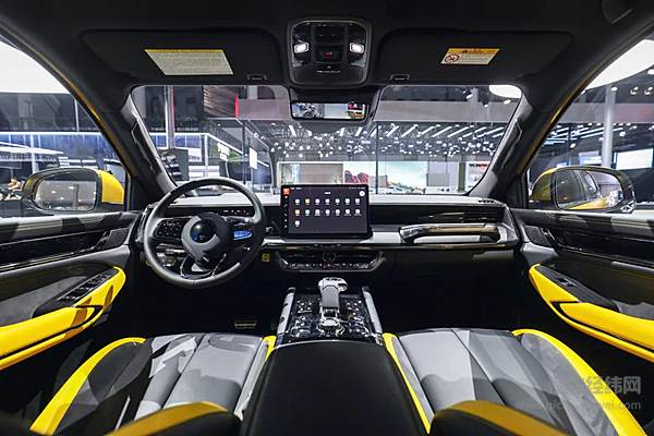 2.4T越野炮17.88万元起上市山海炮穿越版24.98万元开启预售