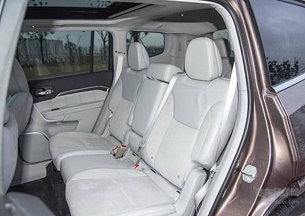 7座SUV市场成“香饽饽” Jeep大指挥官都变乖巧了