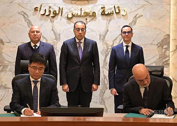 上汽集团与埃及曼苏尔集团签署战略合作技术协议