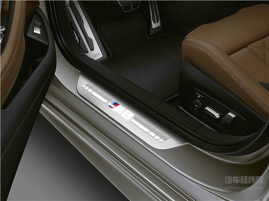 旗舰版中的“旗舰版” 全新宝马M8四门轿跑3.2秒破百