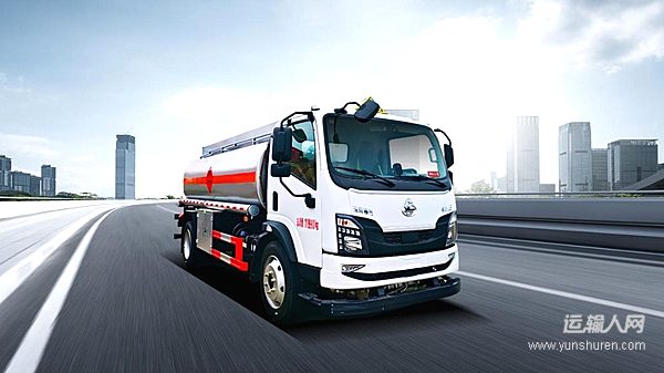 合規(guī)高效加油車！乘龍L2 10.2方加油車助運(yùn)輸人錢程無憂