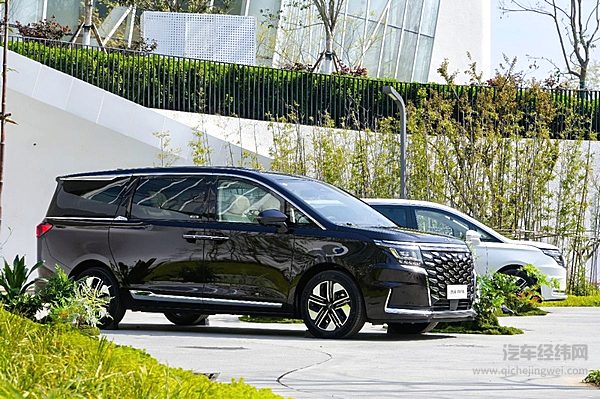 水木年华倾情助阵，瑞风RF8悦享系列焕新上市