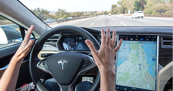 16万元的特斯拉Model 2上市在即 “蔚小理”们还扛得住吗？