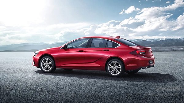 丰田凯美瑞销量超过别克君威两倍以上 差距真有这么大？