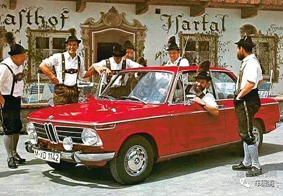 不只Mojito  周杰伦的很多MV都是一场车展