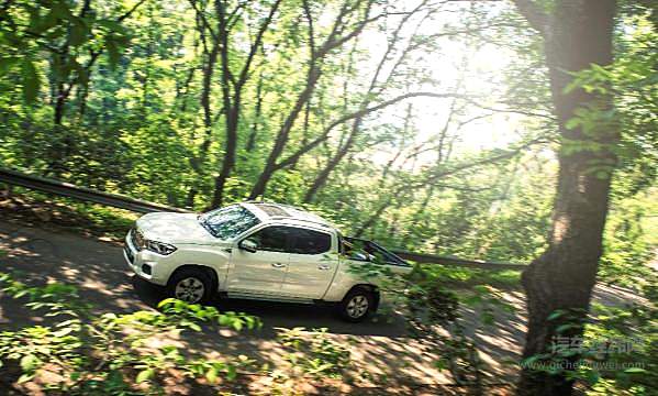 售价9.98万起 上汽MAXUS T60柴油国六版皮卡上市