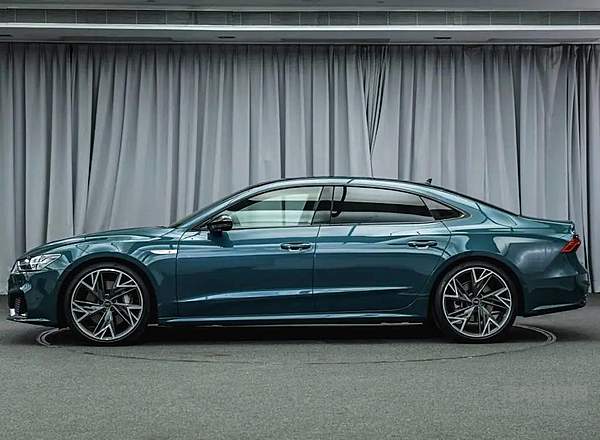 国产奥迪A7L被吐槽 它到底做错了什么？