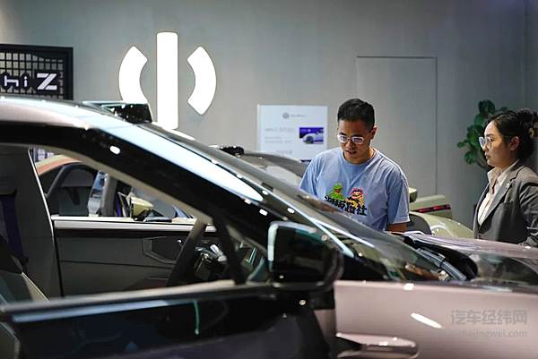 HiPhi Y展车后 一些车友们反馈了试驾后的感受