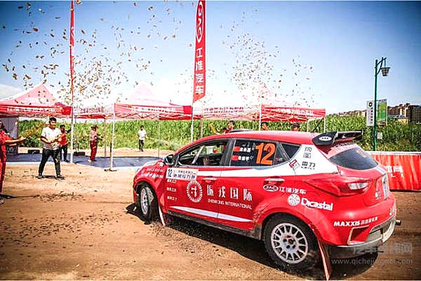 荒漠绿洲起狼烟 “魔鬼赛道”可不是浪得虚名！