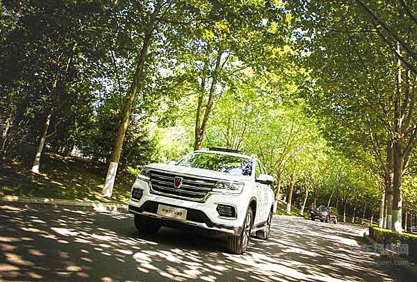 上汽荣威RX8让2018世界杯开幕的那一天很有感觉