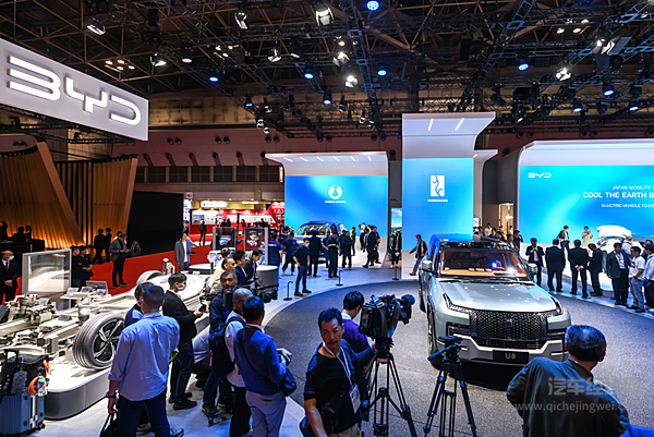 ​比亚迪国产百万级高端新能源品牌仰望登临2023东京车展 以顶级技术彰显高端实力