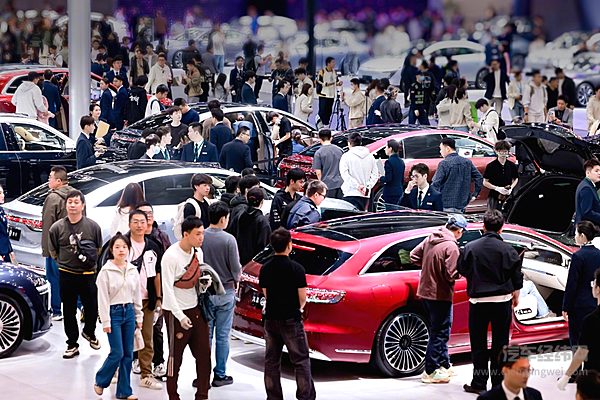 鸿蒙智行又有新动作 明年将更强？