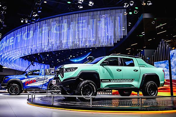 交车、上新两不误 两年20万台的长城炮速度燃爆成都车展
