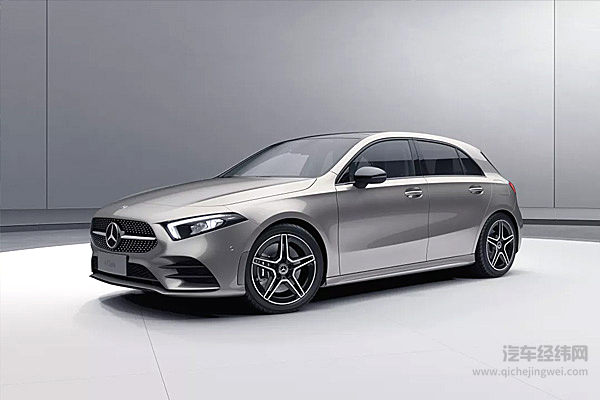 “全擎时代 星电共耀”梅赛德斯-奔驰携全新EQC纯电SUV夺目亮相上海国际车展