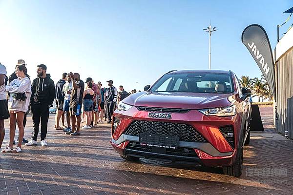 长城汽车携哈弗H6 GT、长城炮嗨玩南非一英里沙滩跑活动