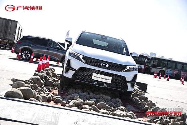 现场直击“弯十”盛事 来一场说走就走的竞速之旅