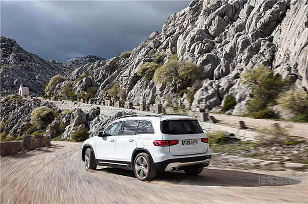 备战广州车展 奔驰GLB再次正面刚宝马奥迪！