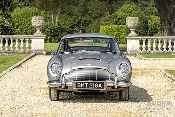 4500小时打造007座驾 竟然藏着这么多秘密“武器”！