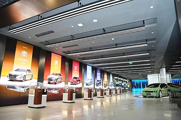 比亚迪首个新能源汽车科普馆--迪空间落户郑州 9月15日试营业