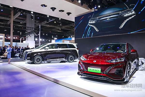 腾势D9PREMIER创始版四座及N7内饰全球首秀 上海车展上迸发品牌新豪华势能