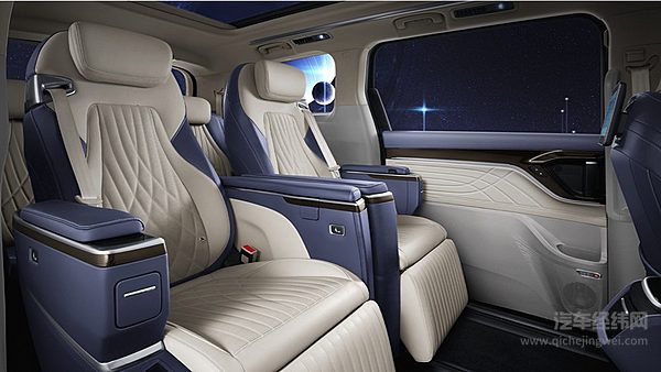 【上汽大通MAXUS G90智能舒适的二排空间】