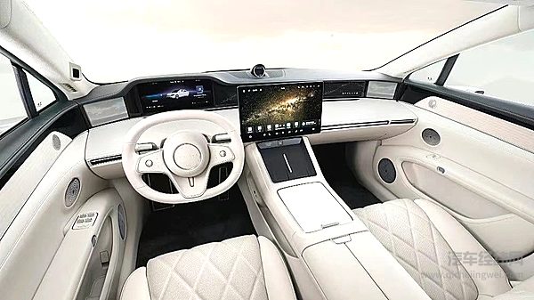 华为系内斗 享界S9与阿维塔12谁更强？