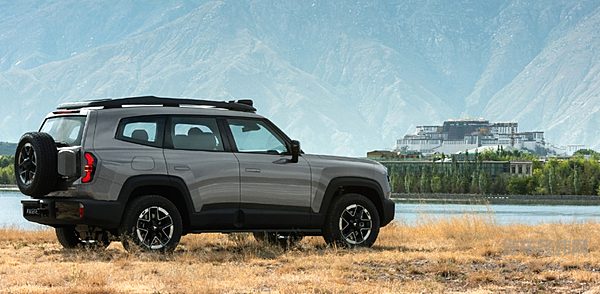 北京BJ60雷霆实力不错 但为何卖不过深蓝G318？